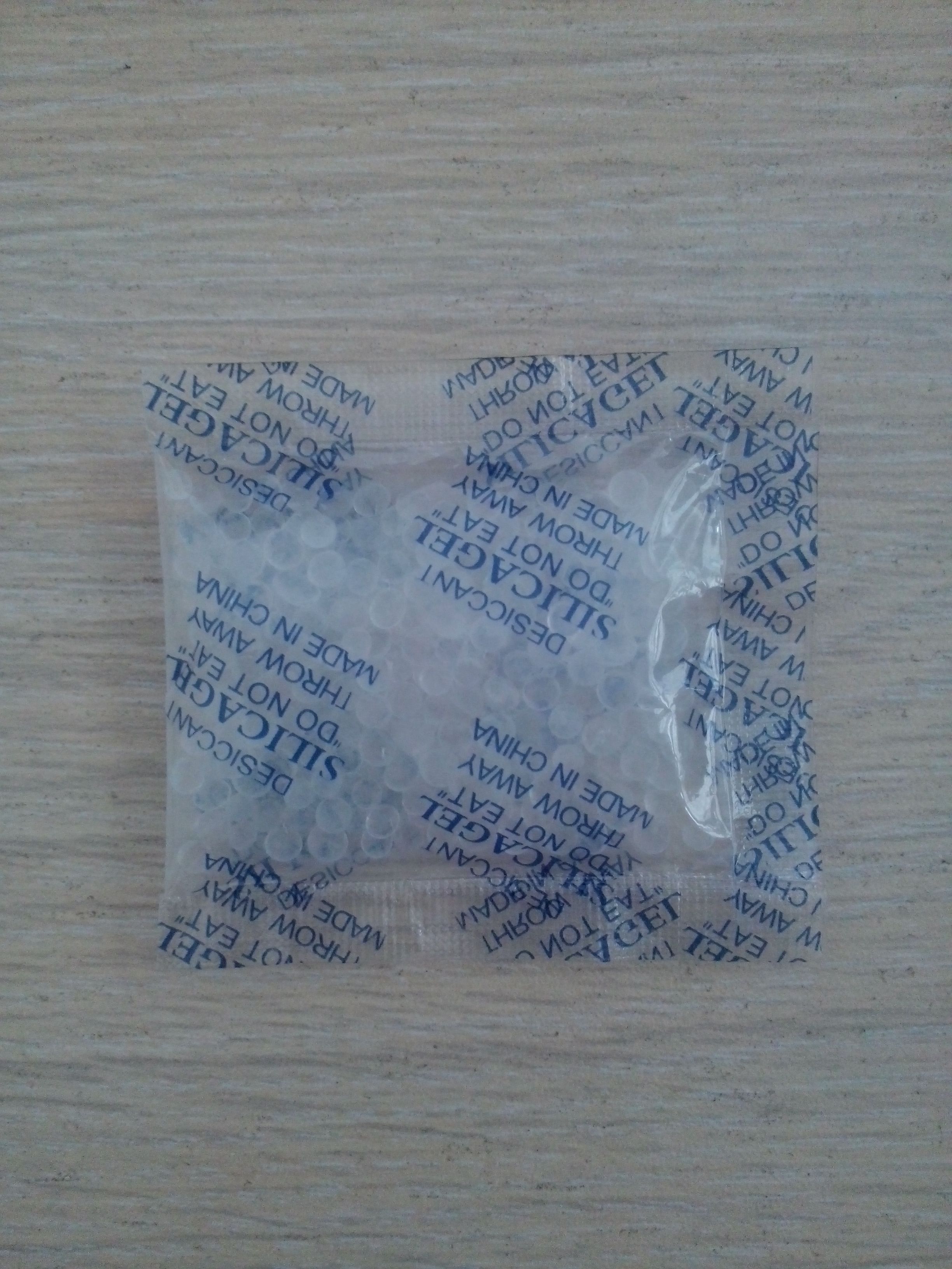 硅胶干燥剂遇水为什么会弹跳起来?