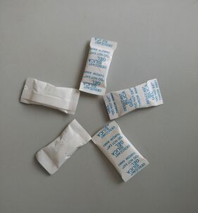干燥剂可以吸收手表中的水分